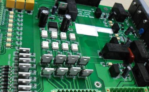 SMT加工的特點(diǎn)有哪些? SMT加工的特點(diǎn)有哪些?