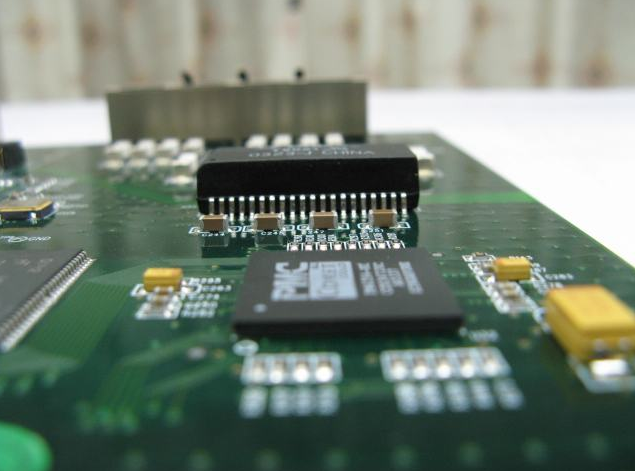 SMT貼片加工中焊接的焊點(diǎn)剝離問(wèn)題 SMT貼片加工中焊接的焊點(diǎn)剝離問(wèn)題